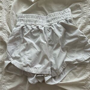 LULULEMON White workout shorts ~ Size 4